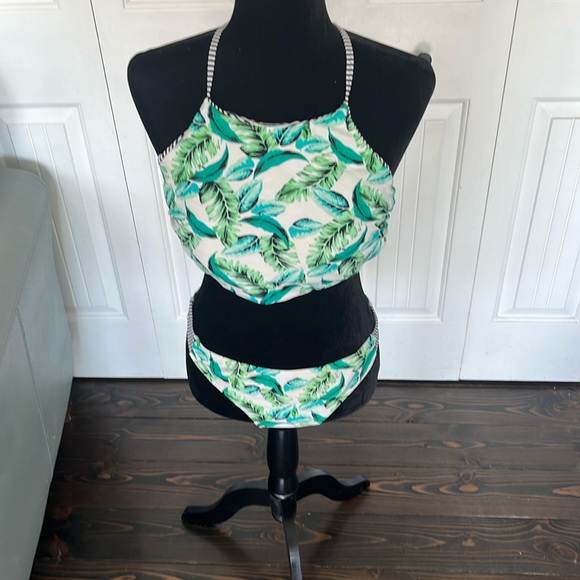 Altar'd State Reversible Bikini Top - Picture 1 of 4